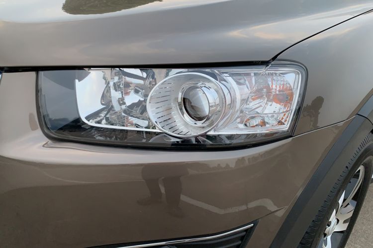 Used Chevrolet Captiva 2017 2.4L Two-Wheel Drive Luxury Edition 7 Seats Left Front Headlight