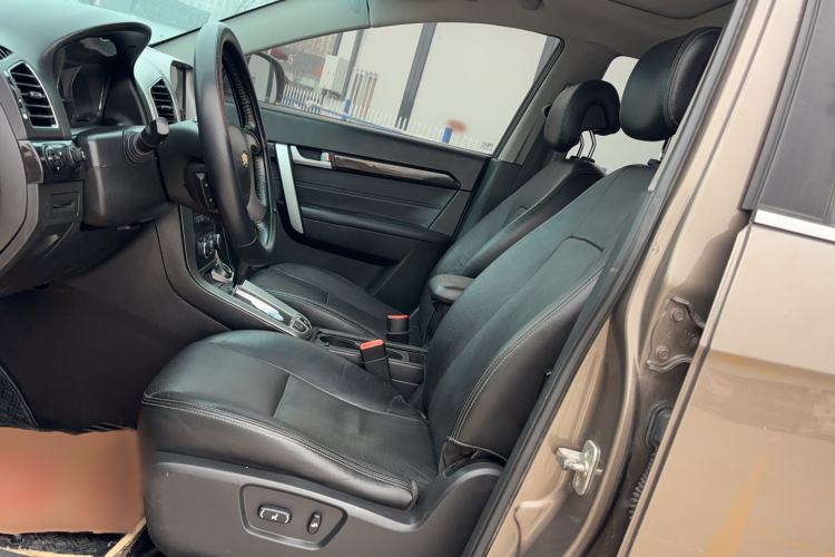 Used Chevrolet Captiva 2017 2.4L 4x4 Flagship Edition 7-Seater Left Front Seat