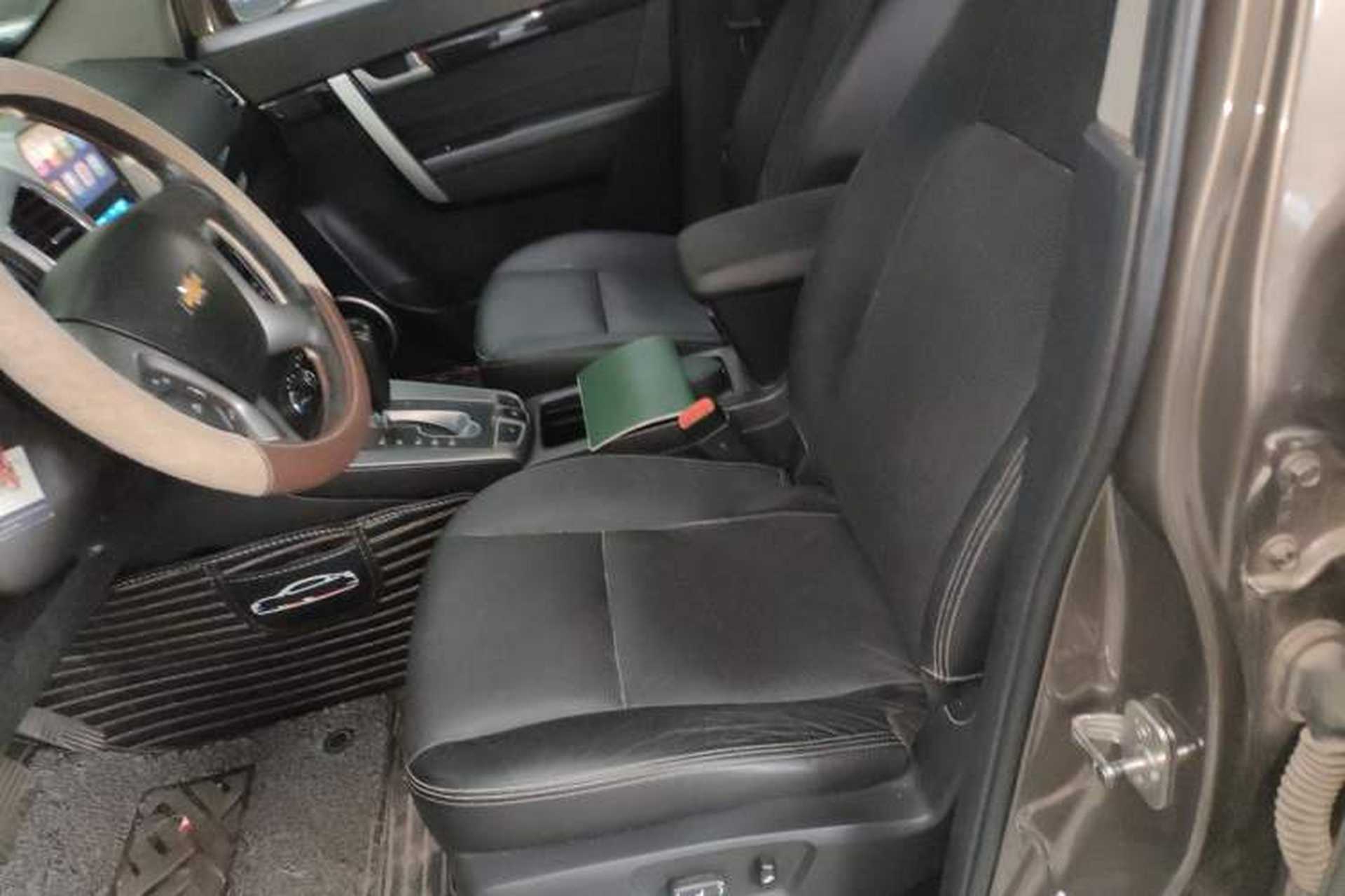 Used Chevrolet Captiva 2017 2.4L Two-Wheel Drive Luxury Edition 7 Seats Left Front Seat