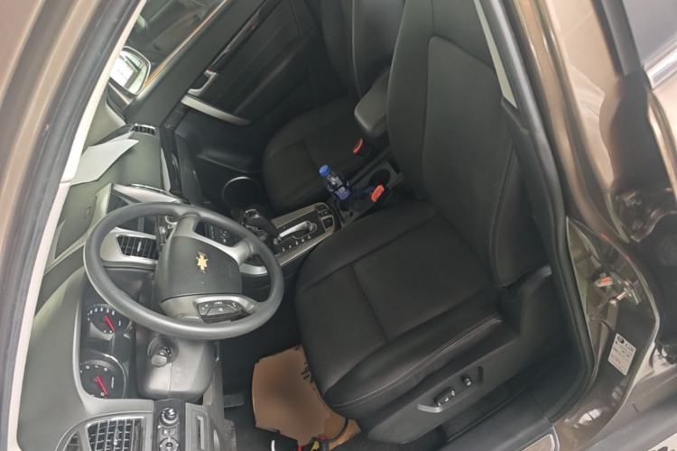 Used Chevrolet Captiva 2017 2.4L Two-Wheel Drive Luxury Edition 7 Seats Left Front Seat