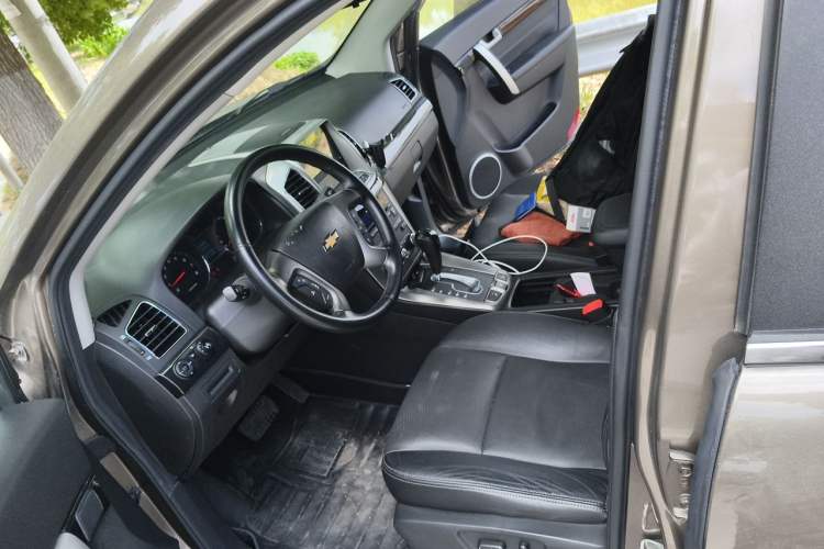 Used Chevrolet Captiva 2017 2.4L 4x4 Flagship Edition 7-Seater Left Front Seat