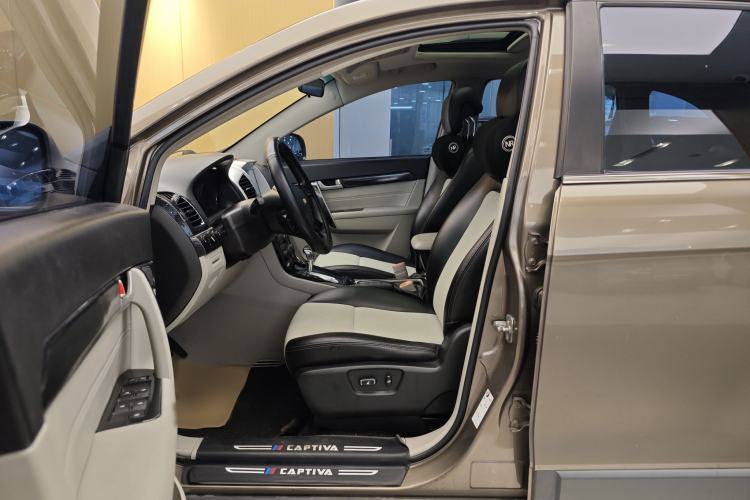 Used Chevrolet Captiva 2017 2.4L Two-Wheel Drive City Edition 5 Seats Left Front Seat