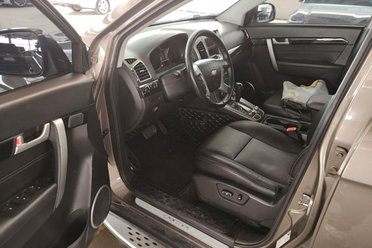 Used Chevrolet Captiva 2017 2.4L 4x4 Flagship Edition 7-Seater Left Front Seat