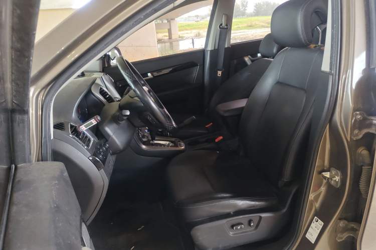 Used Chevrolet Captiva 2017 2.4L 4x4 Flagship Edition 7-Seater Left Front Seat