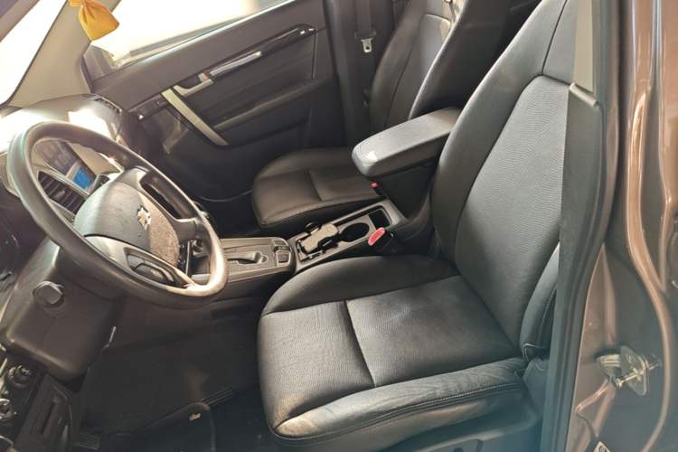 Used Chevrolet Captiva 2017 2.4L Two-Wheel Drive Luxury Edition 7 Seats Left Front Seat