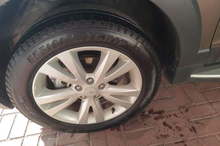 Used Chevrolet Captiva 2017 2.4L 4x4 Flagship Edition 7-Seater Left Front Wheel Hub