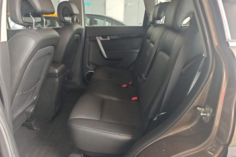 Used Chevrolet Captiva 2017 2.4L Two-Wheel Drive Luxury Edition 7 Seats Left Rear Seat