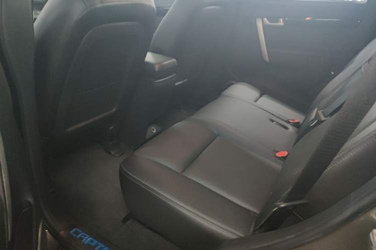 Used Chevrolet Captiva 2017 2.4L 4x4 Flagship Edition 7-Seater Left Rear Seat