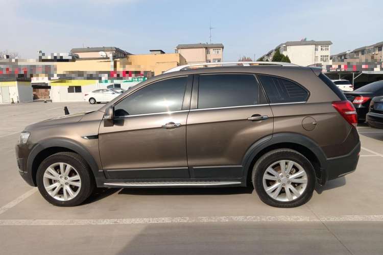 Used Chevrolet Captiva 2017 2.4L 4x4 Flagship Edition 7-Seater Left Side