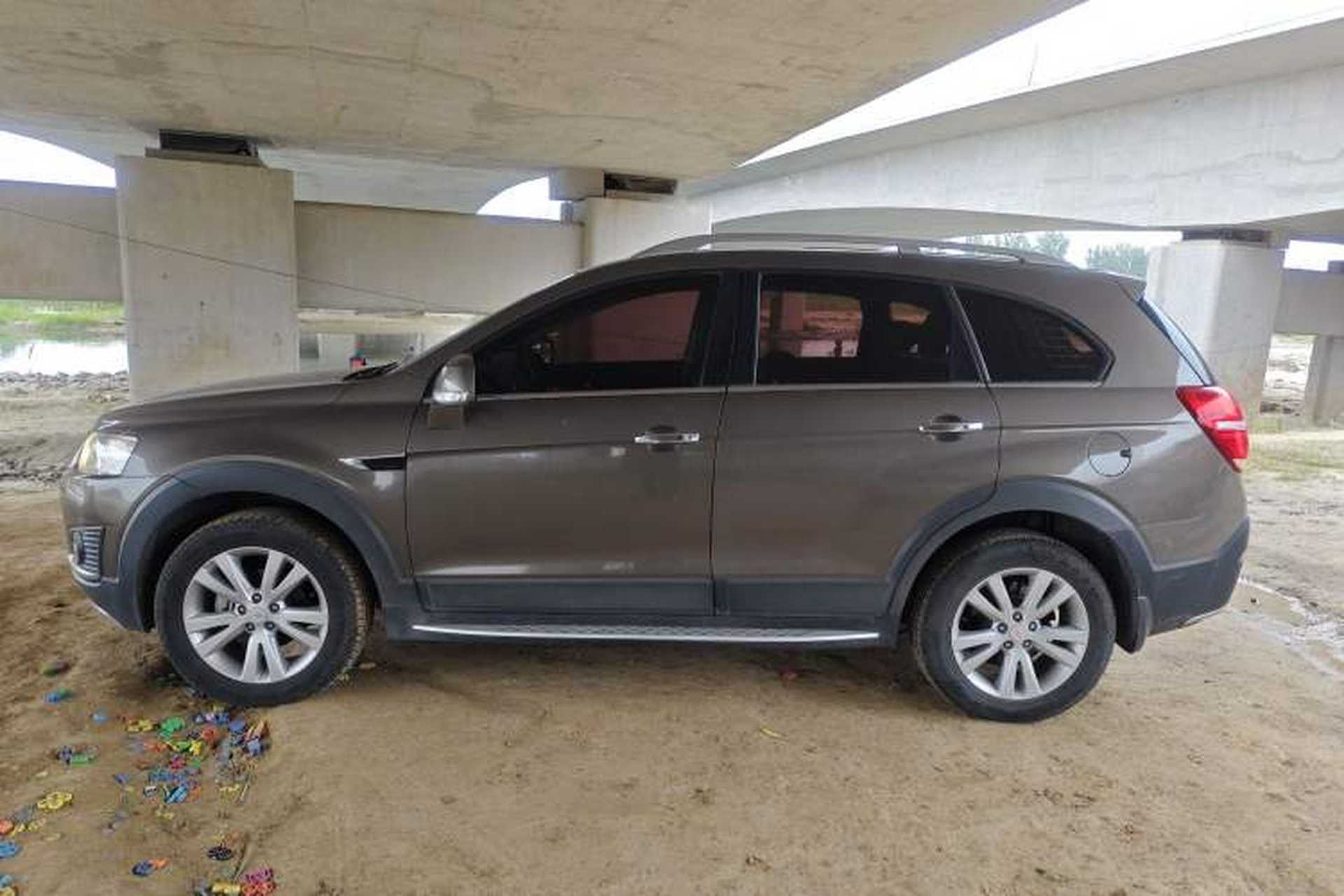 Used Chevrolet Captiva 2017 2.4L 4x4 Flagship Edition 7-Seater Left Side