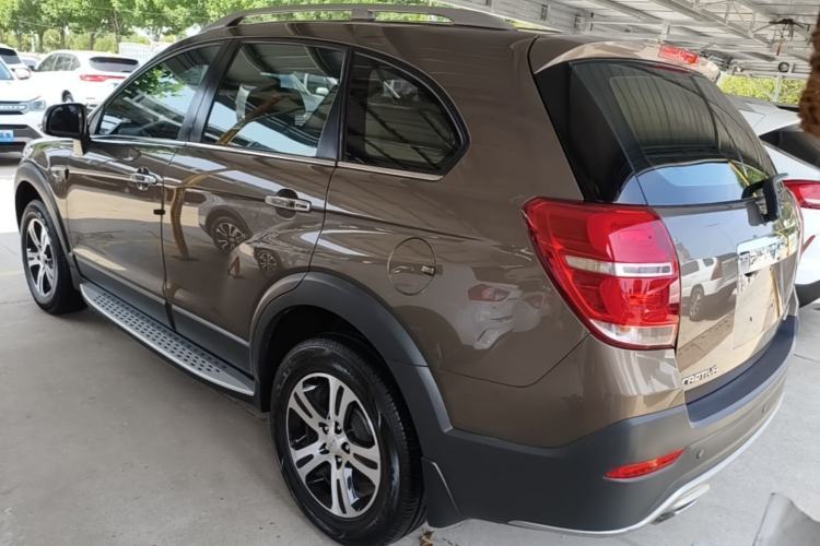 Used Chevrolet Captiva 2017 2.4L Two-Wheel Drive Luxury Edition 7 Seats Rear Left 45 Deg