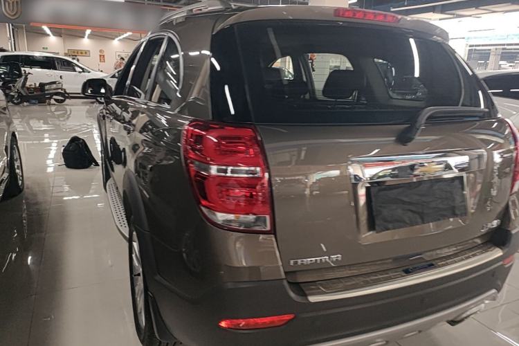 Used Chevrolet Captiva 2017 2.4L 4x4 Flagship Edition 7-Seater Rear Left 45 Deg