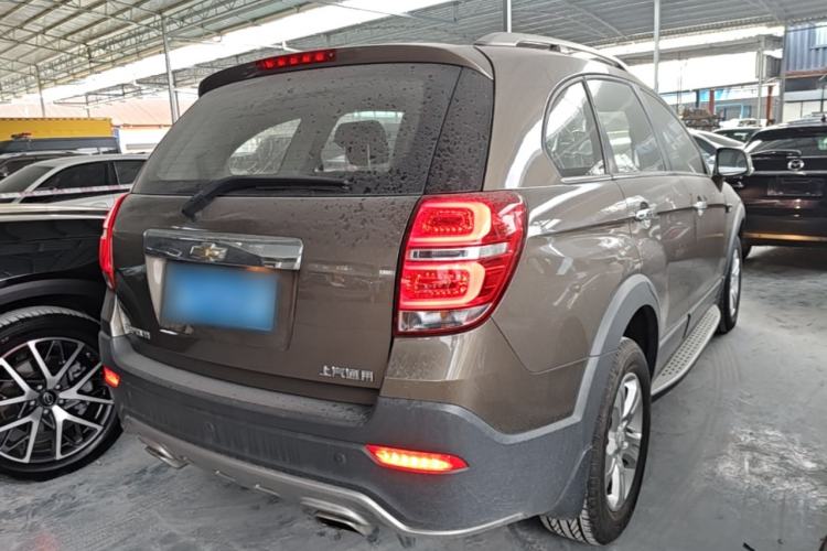 Used Chevrolet Captiva 2017 2.4L Two-Wheel Drive Luxury Edition 7 Seats Rear Right 45 Deg