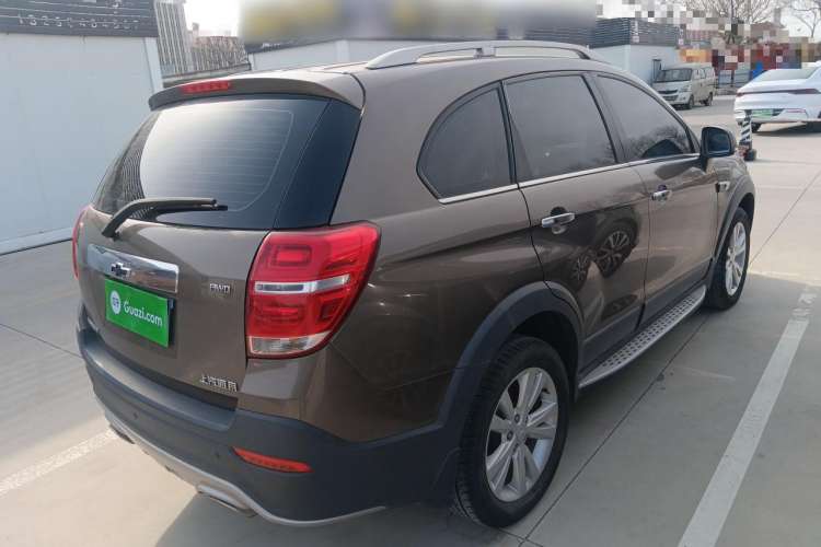 Used Chevrolet Captiva 2017 2.4L 4x4 Flagship Edition 7-Seater Rear Right 45 Deg