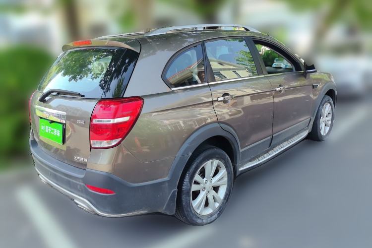 Used Chevrolet Captiva 2017 2.4L 4x4 Flagship Edition 7-Seater Rear Right 45 Deg