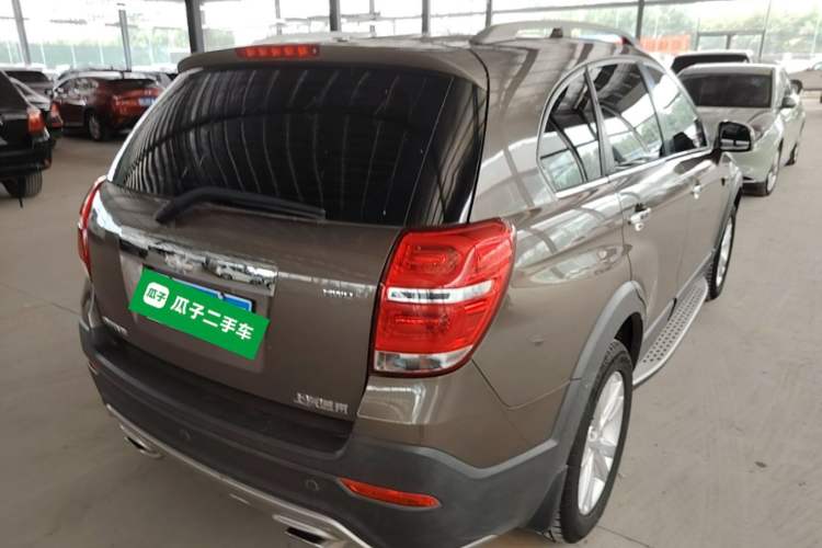 Used Chevrolet Captiva 2017 2.4L 4x4 Flagship Edition 7-Seater Rear Right 45 Deg