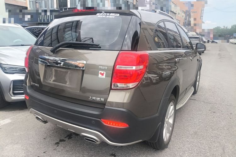 Used Chevrolet Captiva 2017 2.4L 4x4 Flagship Edition 7-Seater Rear Right 45 Deg