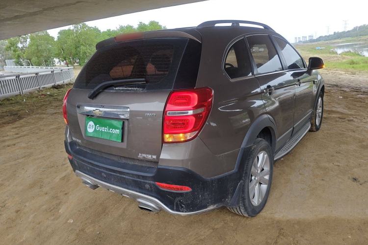 Used Chevrolet Captiva 2017 2.4L 4x4 Flagship Edition 7-Seater Rear Right 45 Deg