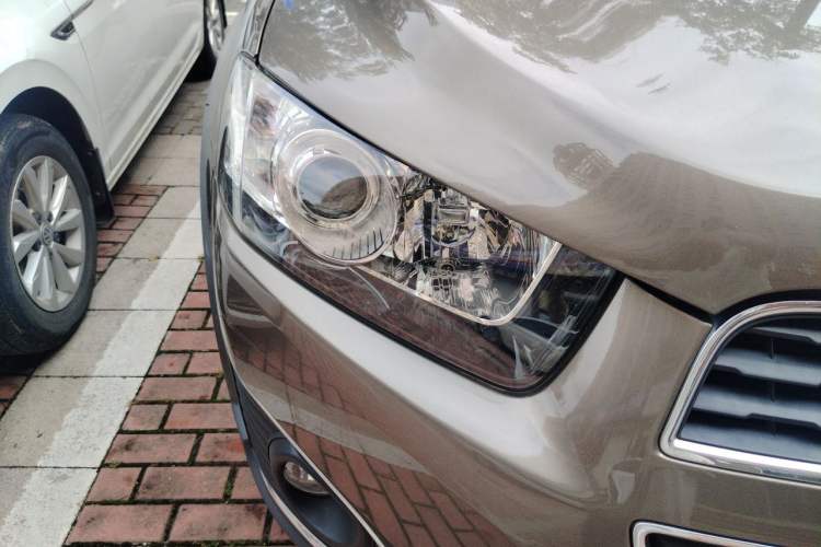 Used Chevrolet Captiva 2017 2.4L 4x4 Flagship Edition 7-Seater Right Front Headlight