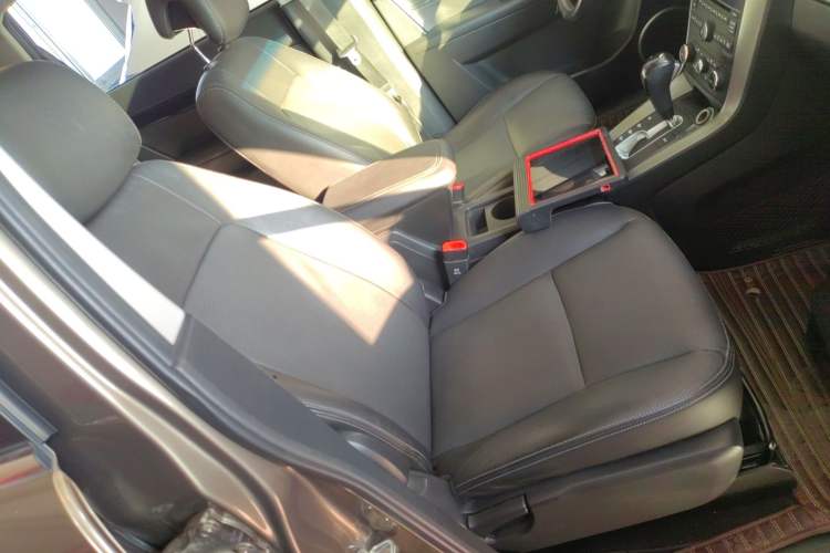 Used Chevrolet Captiva 2017 2.4L 4x4 Flagship Edition 7-Seater Right Front Seat