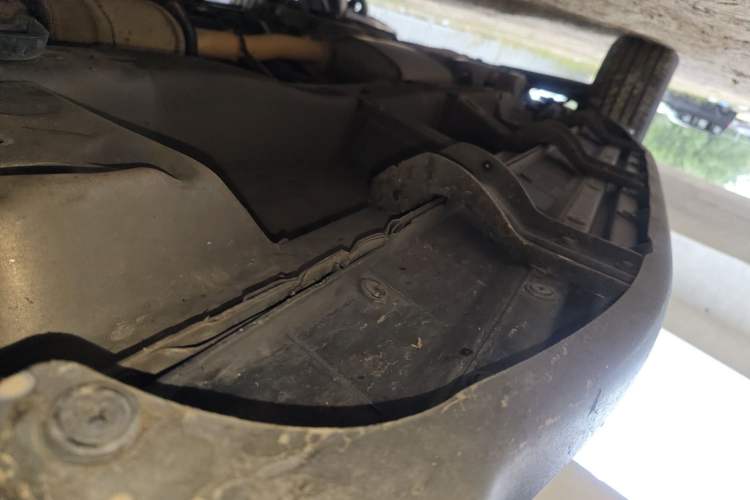 Used Chevrolet Captiva 2017 2.4L 4x4 Flagship Edition 7-Seater Right Side Sill