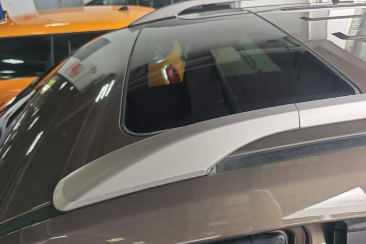 Used Chevrolet Captiva 2017 2.4L Two-Wheel Drive Luxury Edition 7 Seats Roof