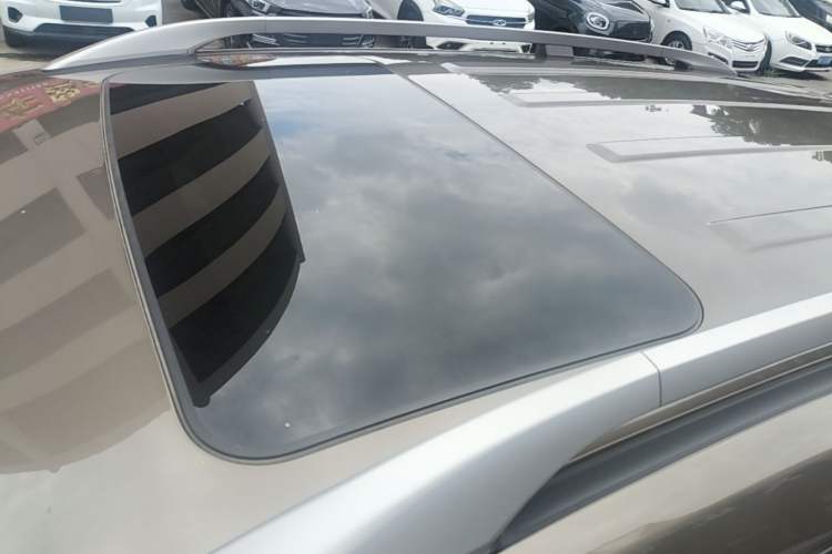 Used Chevrolet Captiva 2017 2.4L 4x4 Flagship Edition 7-Seater Roof