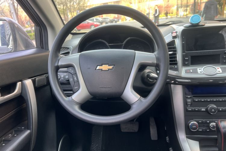 Used Chevrolet Captiva 2017 2.4L Two-Wheel Drive Luxury Edition 7 Seats Steering Wheel