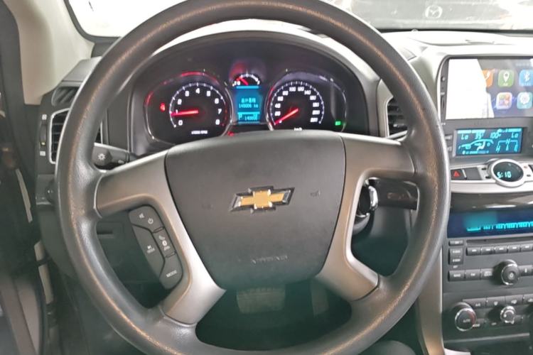 Used Chevrolet Captiva 2017 2.4L Two-Wheel Drive Luxury Edition 7 Seats Steering Wheel