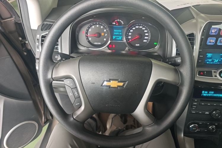 Used Chevrolet Captiva 2017 2.4L Two-Wheel Drive Luxury Edition 7 Seats Steering Wheel