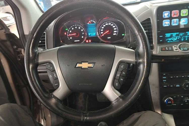 Used Chevrolet Captiva 2017 2.4L 4x4 Flagship Edition 7-Seater Steering Wheel