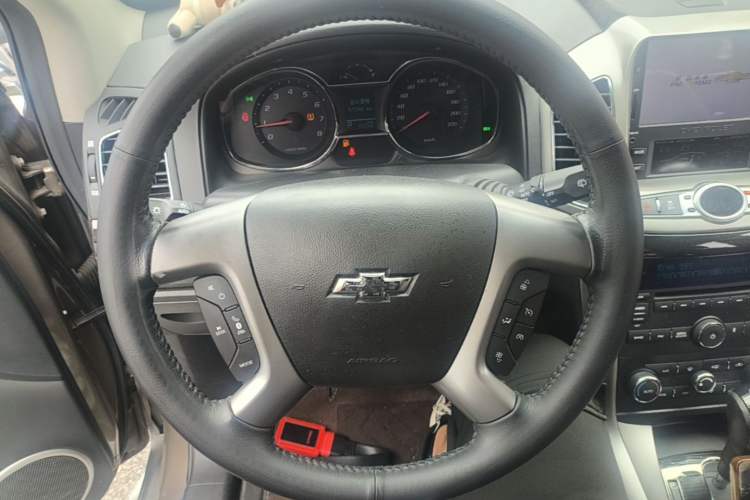 Used Chevrolet Captiva 2017 2.4L 4x4 Flagship Edition 7-Seater Steering Wheel