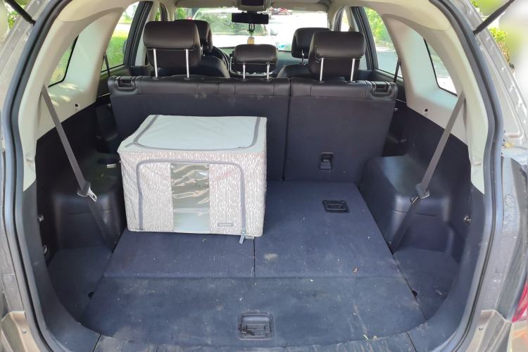 Used Chevrolet Captiva 2017 2.4L 4x4 Flagship Edition 7-Seater Trunk
