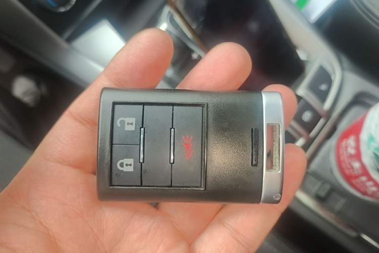 Used Chevrolet Captiva 2017 2.4L 4x4 Flagship Edition 7-Seater Vehicle Key