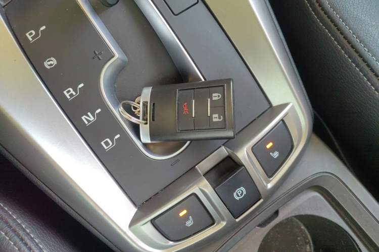Used Chevrolet Captiva 2017 2.4L 4x4 Flagship Edition 7-Seater Vehicle Key