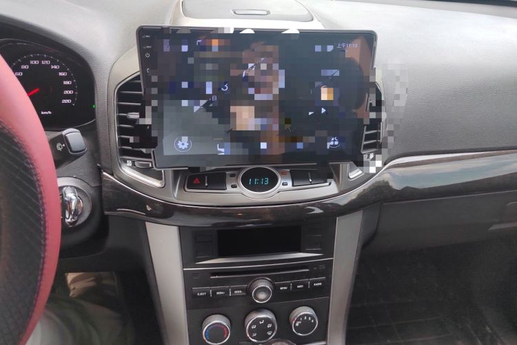 Used Chevrolet Captiva 2017 2.4L Two-Wheel Drive Urban Version 7 Seats Audio And AC Panel