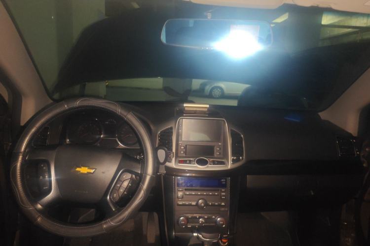 Used Chevrolet Captiva 2017 2.4L 4x4 Flagship Edition 7-Seater Center Console