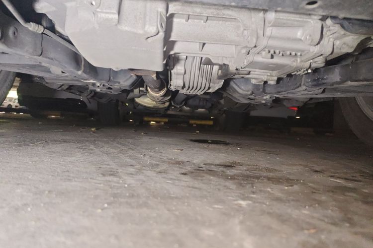 Used Chevrolet Captiva 2017 2.4L 4x4 Flagship Edition 7-Seater Chassis Front