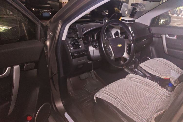 Used Chevrolet Captiva 2017 2.4L 4x4 Flagship Edition 7-Seater Driver Seat