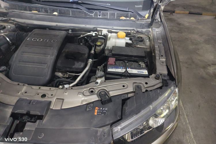 Used Chevrolet Captiva 2017 2.4L 4x4 Flagship Edition 7-Seater Engine Bay Left