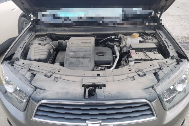 Used Chevrolet Captiva 2017 2.4L 4x4 Flagship Edition 7-Seater Engine Bay