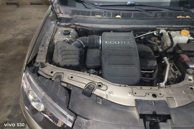Used Chevrolet Captiva 2017 2.4L 4x4 Flagship Edition 7-Seater Engine Bay Right