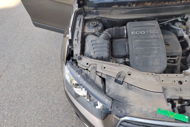 Used Chevrolet Captiva 2017 2.4L Two-Wheel Drive Urban Version 7 Seats Engine Bay Right