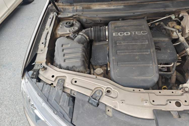 Used Chevrolet Captiva 2017 2.4L 4x4 Flagship Edition 7-Seater Engine Bay Right