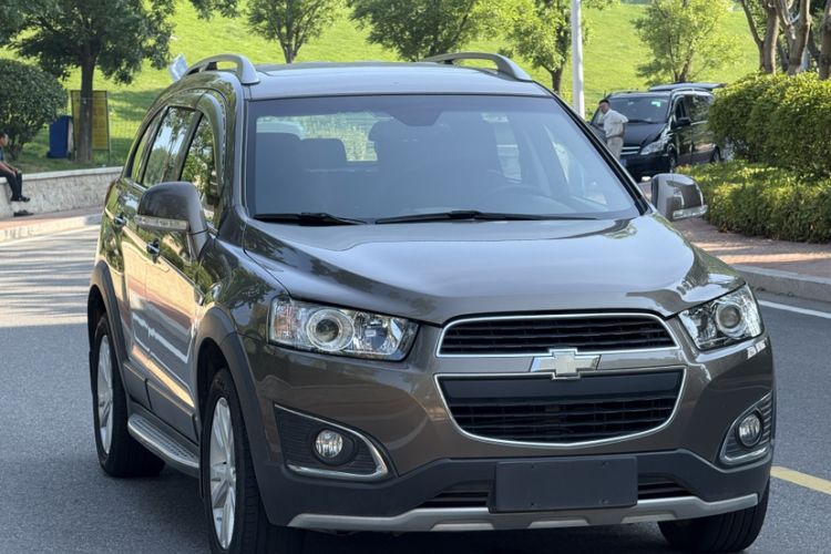 Used Chevrolet Captiva 2017 2.4L Two-Wheel Drive Luxury Edition 7 Seats Exterior 3