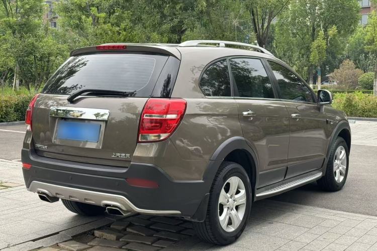 Used Chevrolet Captiva 2017 2.4L Two-Wheel Drive Luxury Edition 7 Seats Exterior 9
