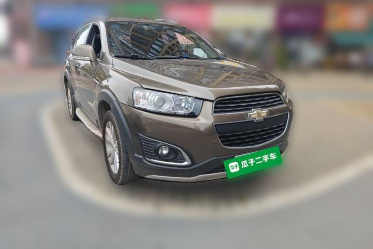 Used Chevrolet Captiva 2017 2.4L 4x4 Flagship Edition 7-Seater Front Right 45 Deg