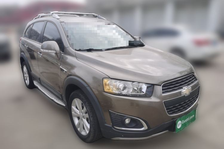 Used Chevrolet Captiva 2017 2.4L 4x4 Flagship Edition 7-Seater Front Right 45 Deg