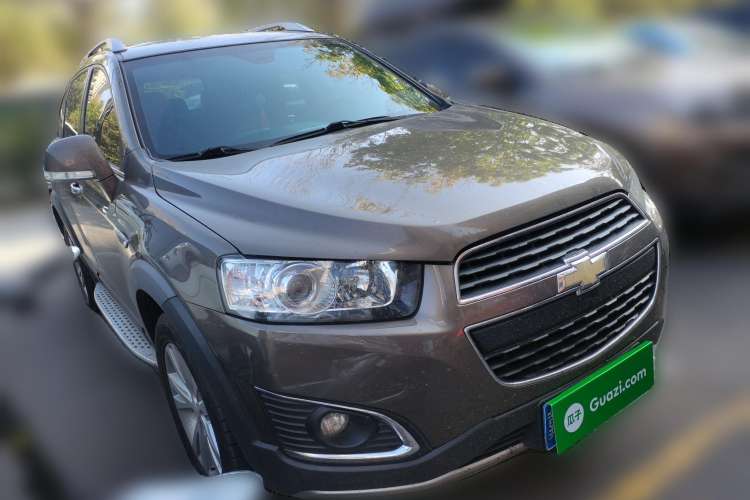 Used Chevrolet Captiva 2017 2.4L 4x4 Flagship Edition 7-Seater Front Right 45 Deg