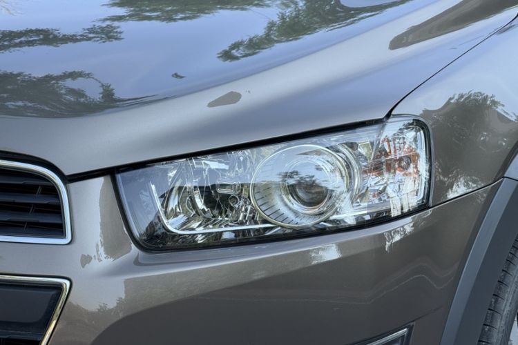 Used Chevrolet Captiva 2017 2.4L Two-Wheel Drive Luxury Edition 7 Seats Left Front Headlight
